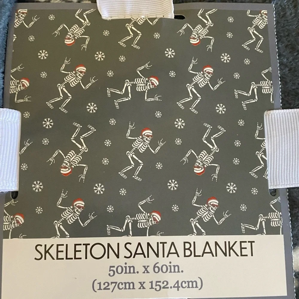 Holiday Print Plush Blanket 50in X 60in - Skeleton Santa Blanket Hallomas NWT